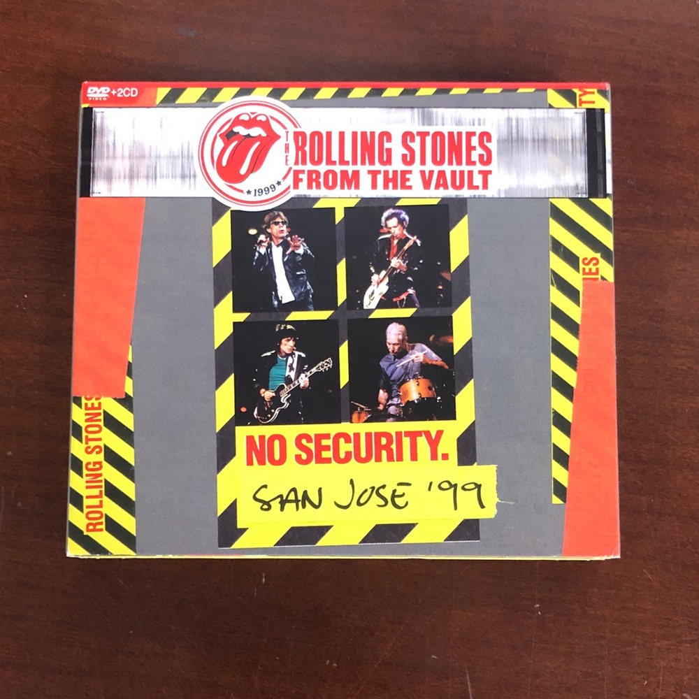 The Rolling Stones Vibrant Yellow and Black Tour Set